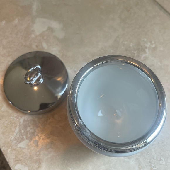 Vintage Royal Worcester single egg coddler in white porcelain with silver lid - Picture 7 of 8